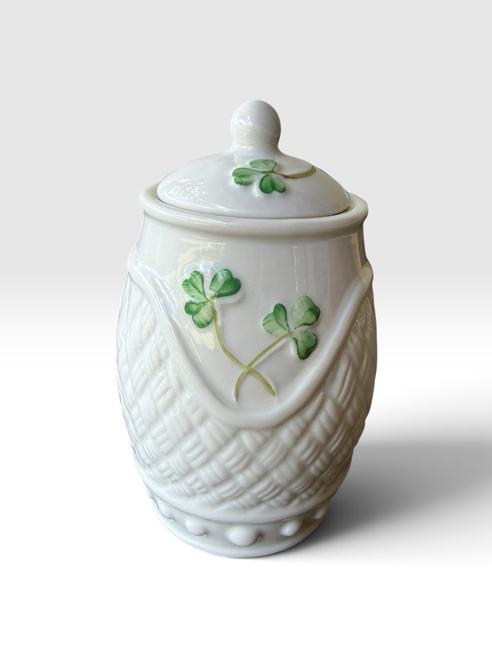 VTG Belleek Ireland Shamrock Basketweave Covered Sugar Jar Pot 2011 Event Piece